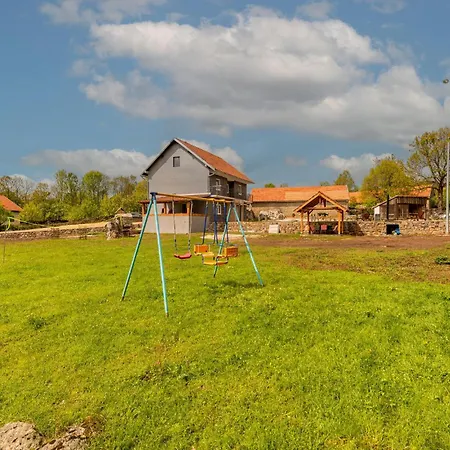 Lovely In With Outdoor Swimming Pool * Gračac