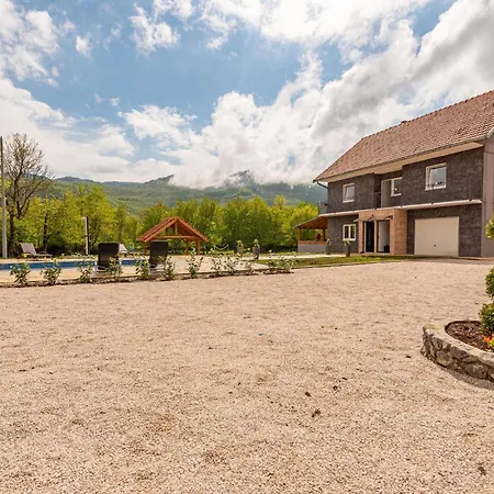 Lovely In With Outdoor Swimming Pool
