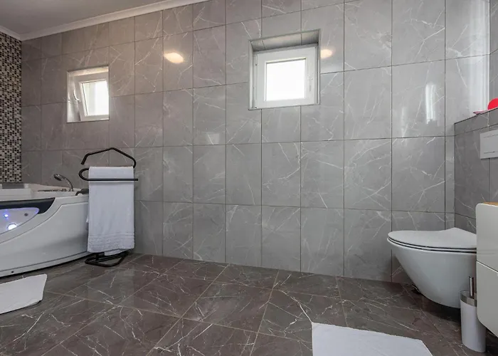 In With Wifi * Gračac