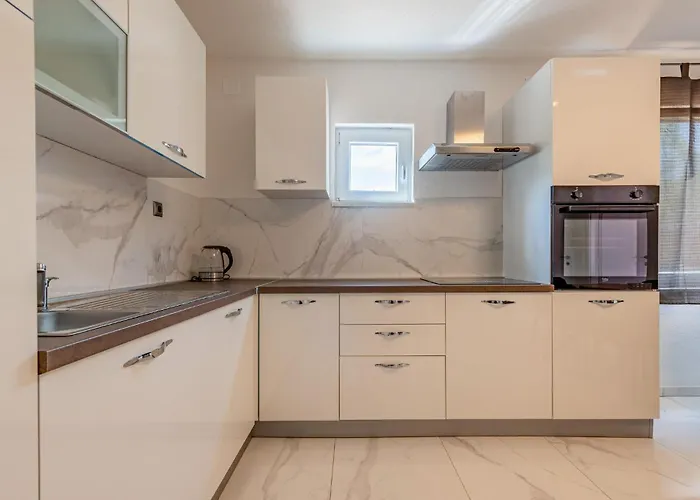 In With Wifi Prázdninový dům Gračac