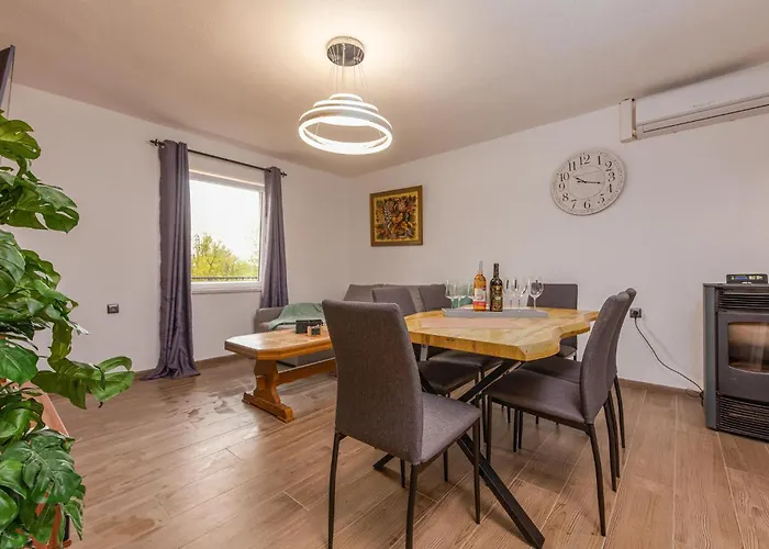 In With Wifi Prázdninový dům Gračac